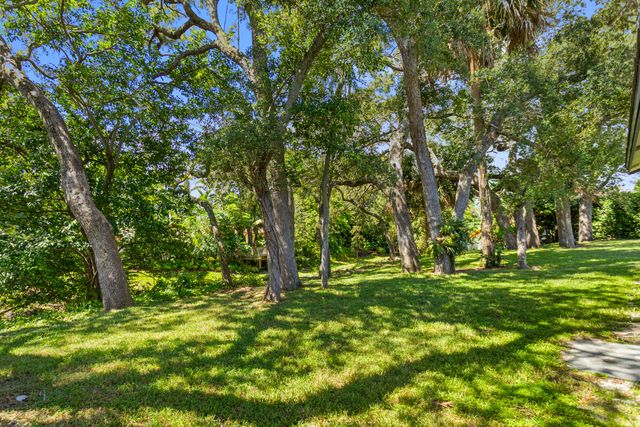 1050 SW 1ST Street, Boca Raton, FL 33486