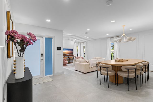 1050 SW 1ST Street, Boca Raton, FL 33486