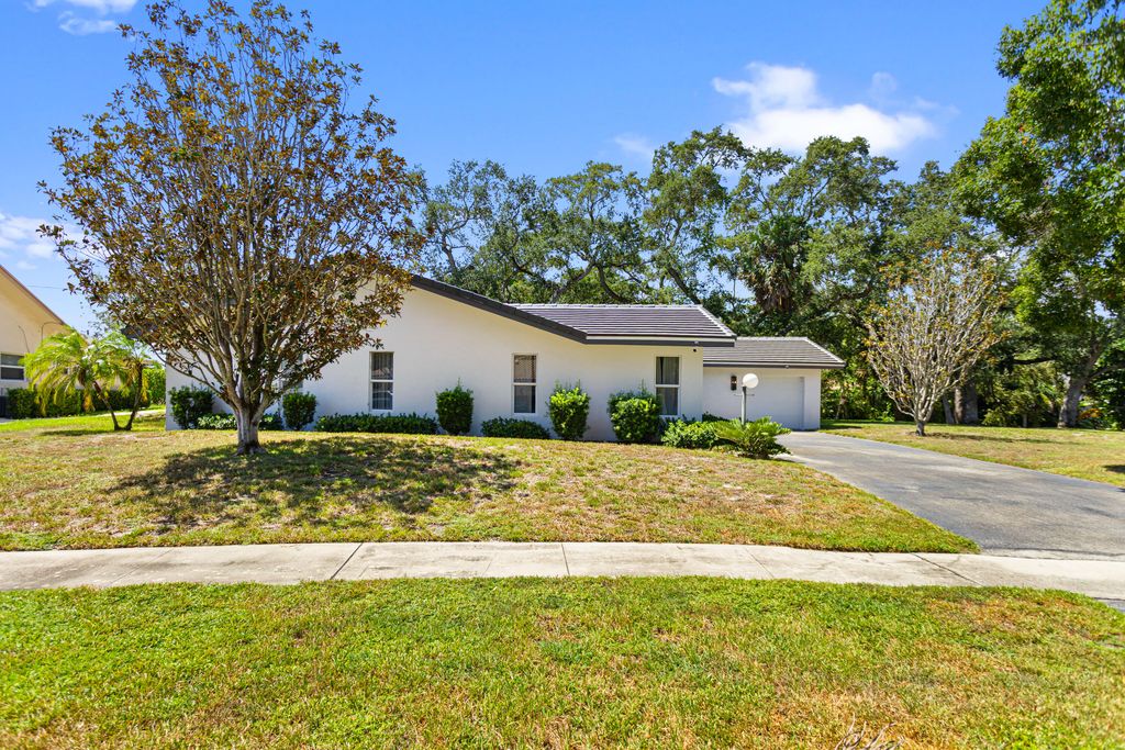 1050 SW 1ST Street, Boca Raton, FL 33486