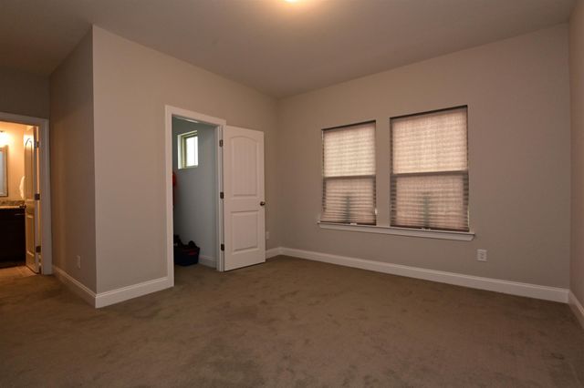 1028 Fenner Ln, Gallatin, TN 37066