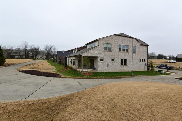 1028 Fenner Ln, Gallatin, TN 37066