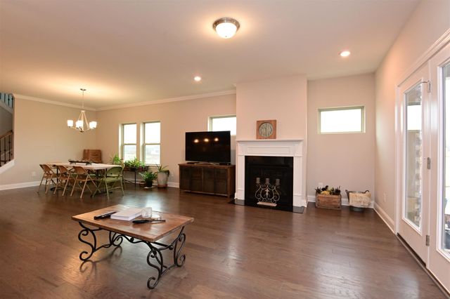1028 Fenner Ln, Gallatin, TN 37066