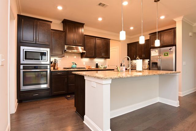 1028 Fenner Ln, Gallatin, TN 37066