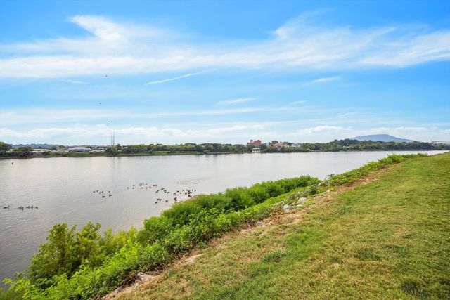 1220 Bridgewater Lane, Chattanooga, TN 37405