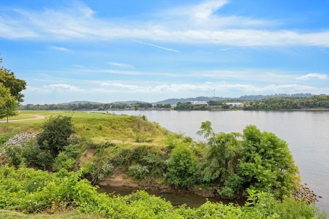 1220 Bridgewater Lane, Chattanooga, TN 37405