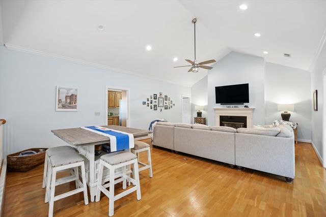 1220 Bridgewater Lane, Chattanooga, TN 37405