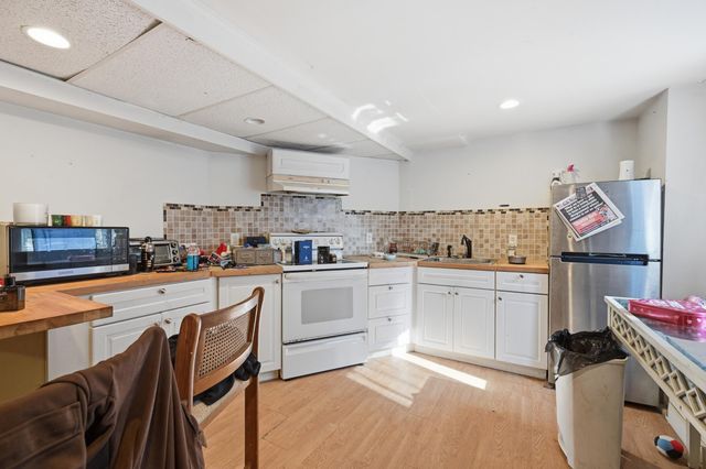 129 Mayfair Road, South Dennis, MA 02660