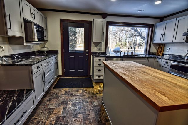 27 NH Route 25, Plymouth, NH 03264