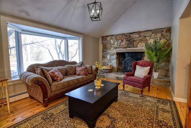 27 NH Route 25, Plymouth, NH 03264