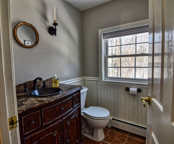 27 NH Route 25, Plymouth, NH 03264