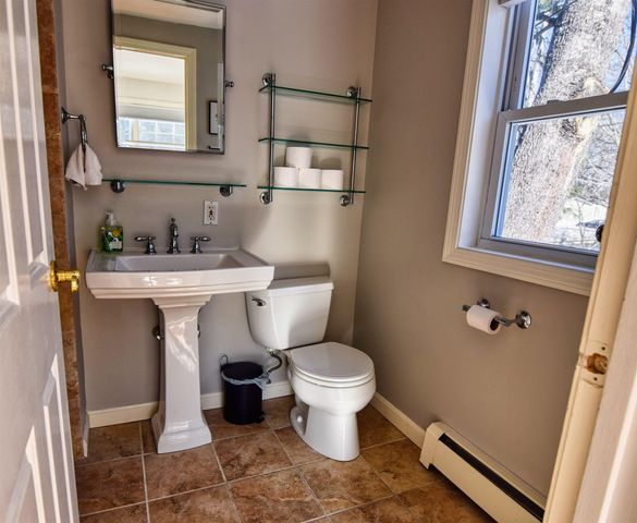 27 NH Route 25, Plymouth, NH 03264