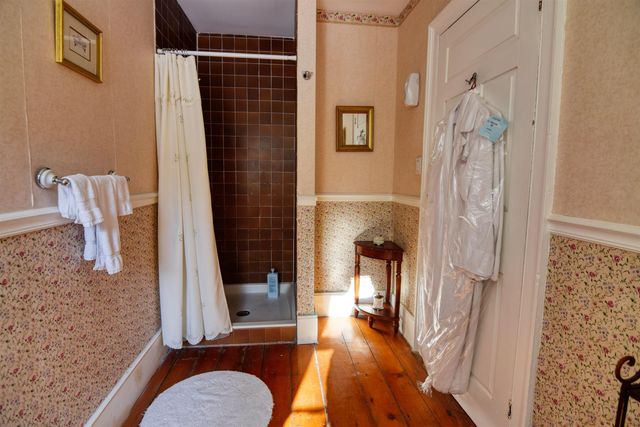 27 NH Route 25, Plymouth, NH 03264