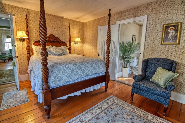 27 NH Route 25, Plymouth, NH 03264