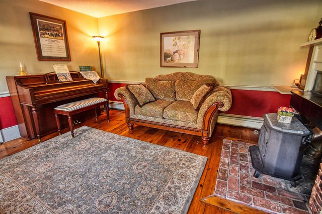 27 NH Route 25, Plymouth, NH 03264