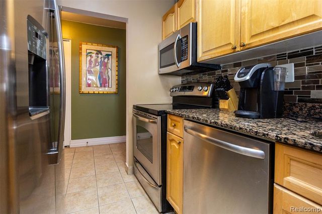 300 W Jefferson Avenue 26, Detroit, MI 48226