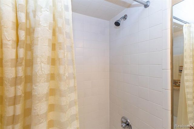 300 W Jefferson Avenue 26, Detroit, MI 48226
