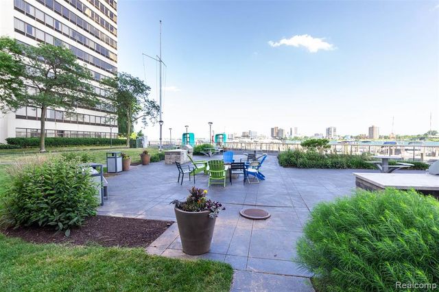 300 W Jefferson Avenue 26, Detroit, MI 48226