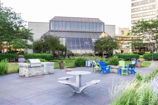 300 W Jefferson Avenue 26, Detroit, MI 48226
