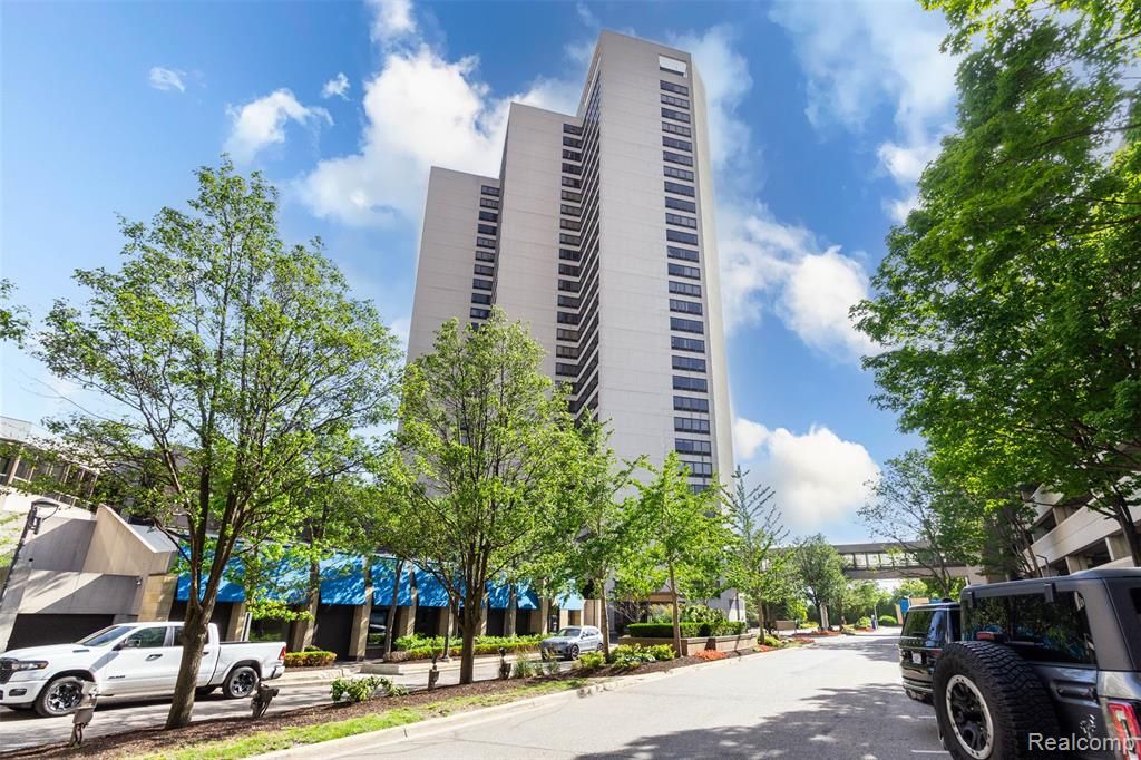 300 W Jefferson Avenue 26, Detroit, MI 48226
