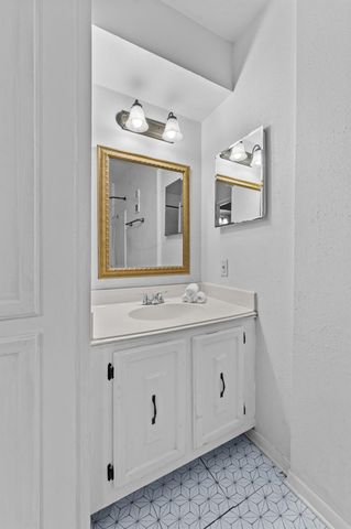 6517 Wanda Lane, Houston, TX 77074