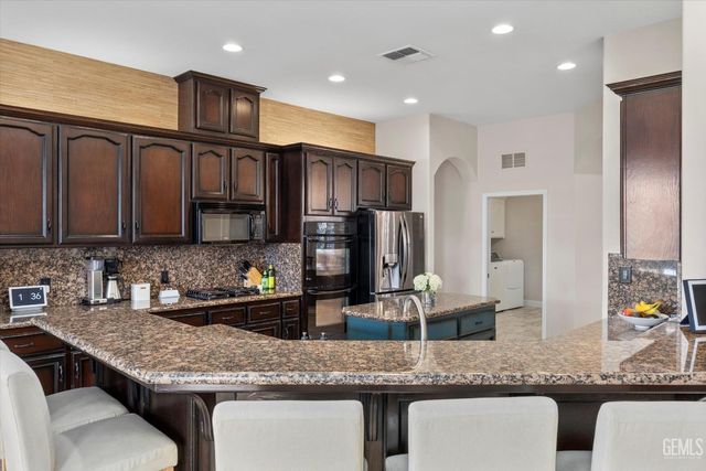 10209 Patterson Street, Bakersfield, CA 93311