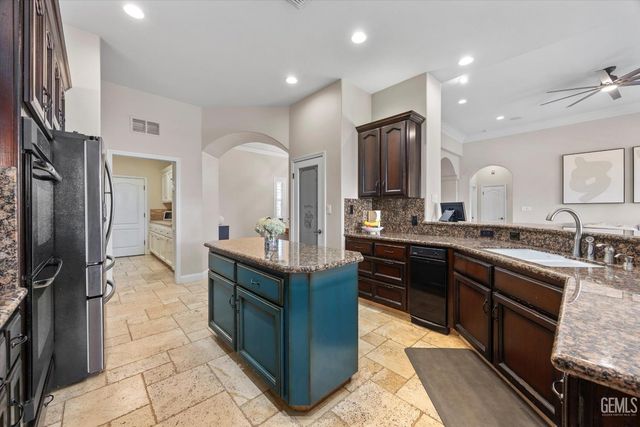 10209 Patterson Street, Bakersfield, CA 93311