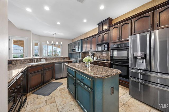 10209 Patterson Street, Bakersfield, CA 93311