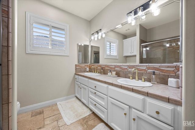 10209 Patterson Street, Bakersfield, CA 93311