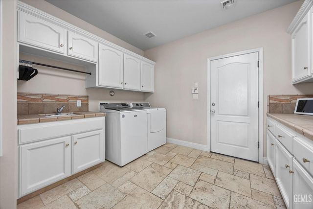 10209 Patterson Street, Bakersfield, CA 93311