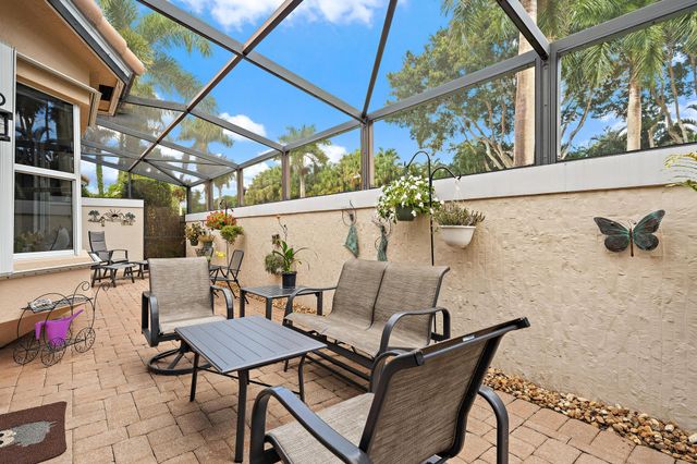 8164 Sandpiper Way, West Palm Beach, FL 33412