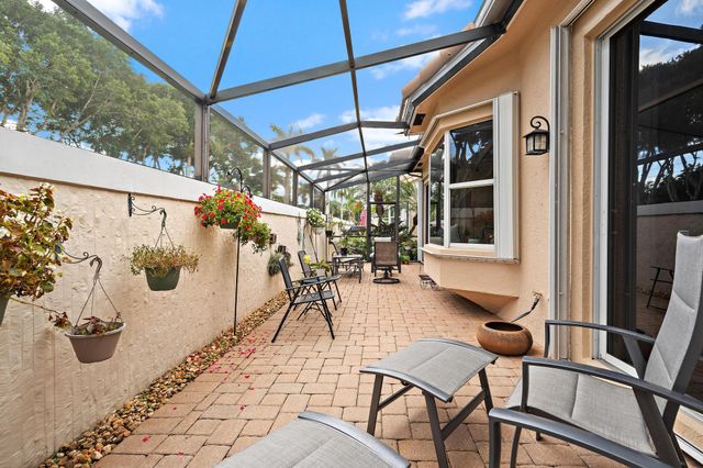 8164 Sandpiper Way, West Palm Beach, FL 33412