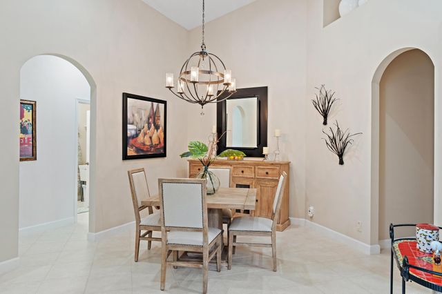 8164 Sandpiper Way, West Palm Beach, FL 33412