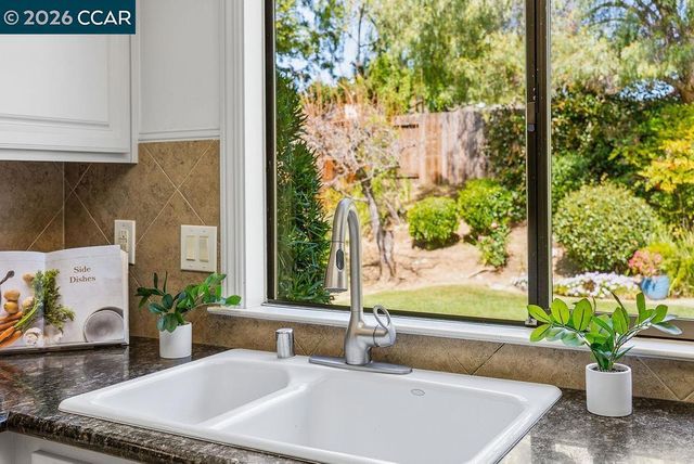 5617 Bettencourt Dr, Clayton, CA 94517