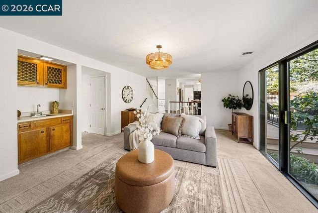 5617 Bettencourt Dr, Clayton, CA 94517