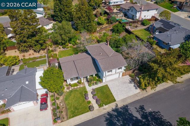 5617 Bettencourt Dr, Clayton, CA 94517