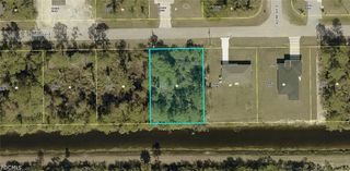 928 Alcalde ST E, Lehigh Acres, FL 33974