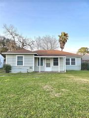 7547 Magnolia Street, Houston, TX 77023