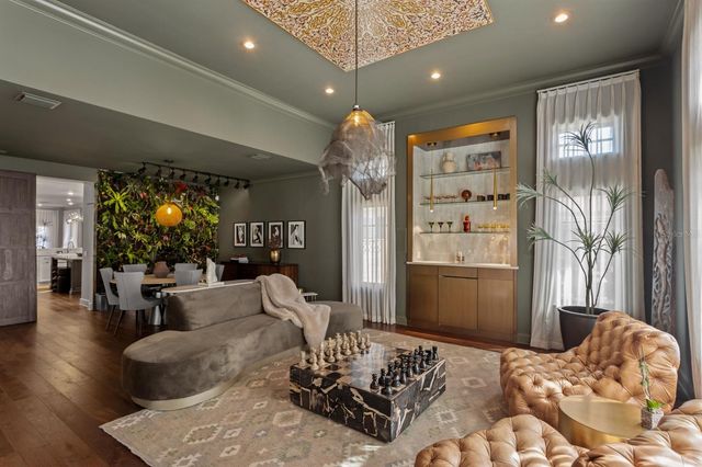 2115 W WATROUS AVENUE, Tampa, FL 33606