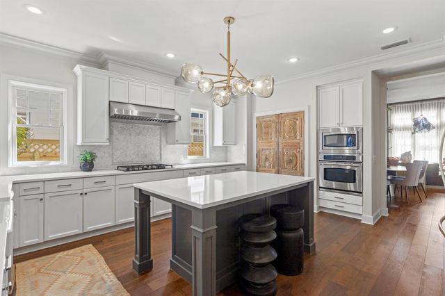 2115 W WATROUS AVENUE, Tampa, FL 33606