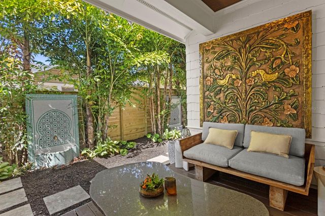 2115 W WATROUS AVENUE, Tampa, FL 33606