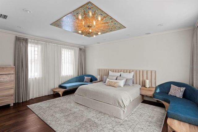 2115 W WATROUS AVENUE, Tampa, FL 33606