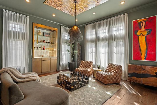 2115 W WATROUS AVENUE, Tampa, FL 33606