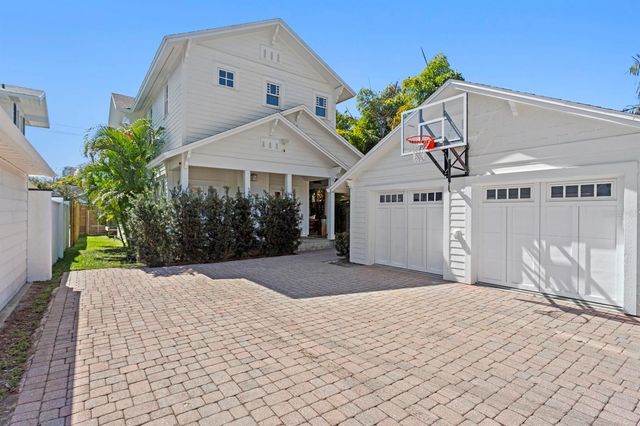 2115 W WATROUS AVENUE, Tampa, FL 33606