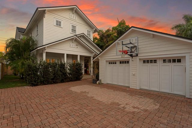 2115 W WATROUS AVENUE, Tampa, FL 33606