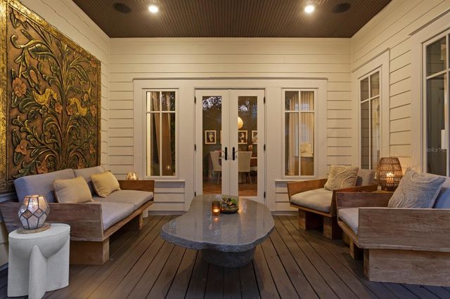 2115 W WATROUS AVENUE, Tampa, FL 33606