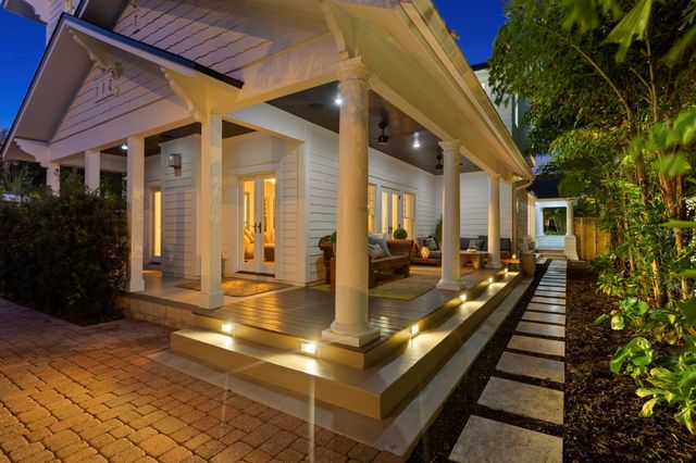 2115 W WATROUS AVENUE, Tampa, FL 33606