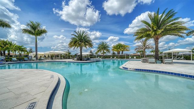 18020 CRESSWIND TERRACE, Bradenton, FL 34211