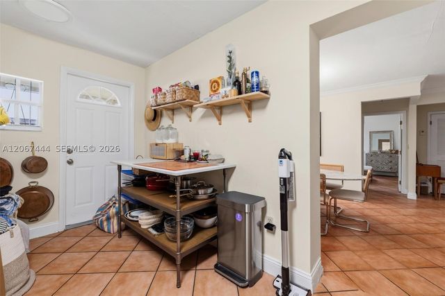 3147 Mcdonald St 2, Miami, FL 33133