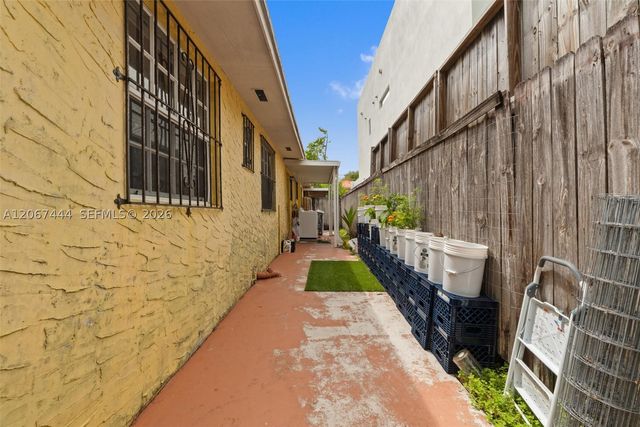 3147 Mcdonald St 2, Miami, FL 33133