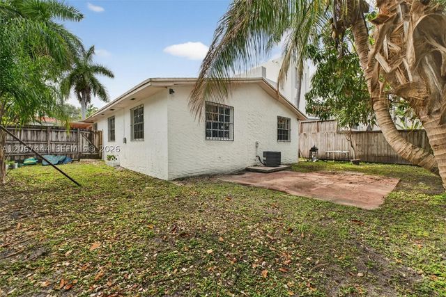 3147 Mcdonald St 2, Miami, FL 33133